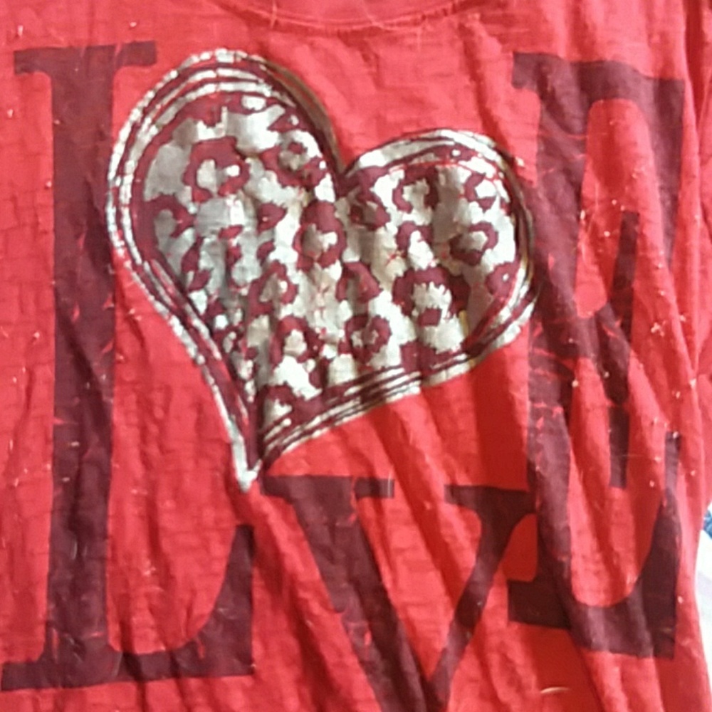 Red kids tee shirt